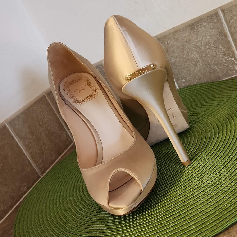Christian Dior, Size 36 1/2, Color Champagne